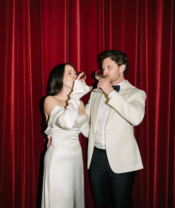 15 Best Wedding Photographers in Canada | Canadian Professional Photography | TOP Luxury Bridal Photographers