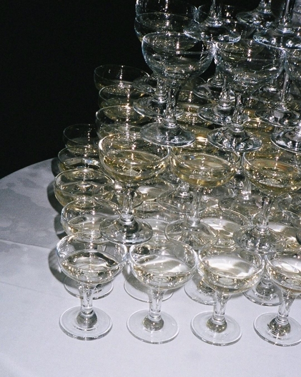 15 Best Wedding Photographers in Canada | Canadian Professional Photography | TOP Luxury Bridal Photographers