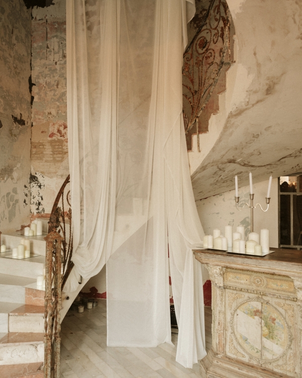 An Elegant Barcelona Wedding with Minimalist Charm