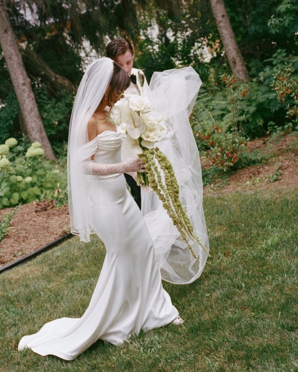 15 Best Wedding Photographers in Canada | Canadian Professional Photography | TOP Luxury Bridal Photographers