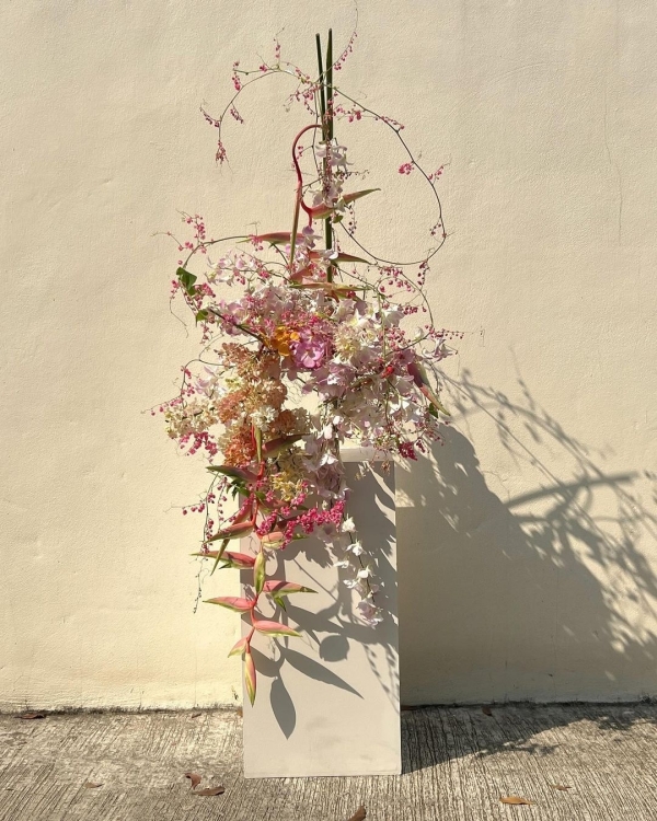 Wedding Florist in the UK | Wedding Decorators, Flower Arrangements in Britain | Bouquet For Bride