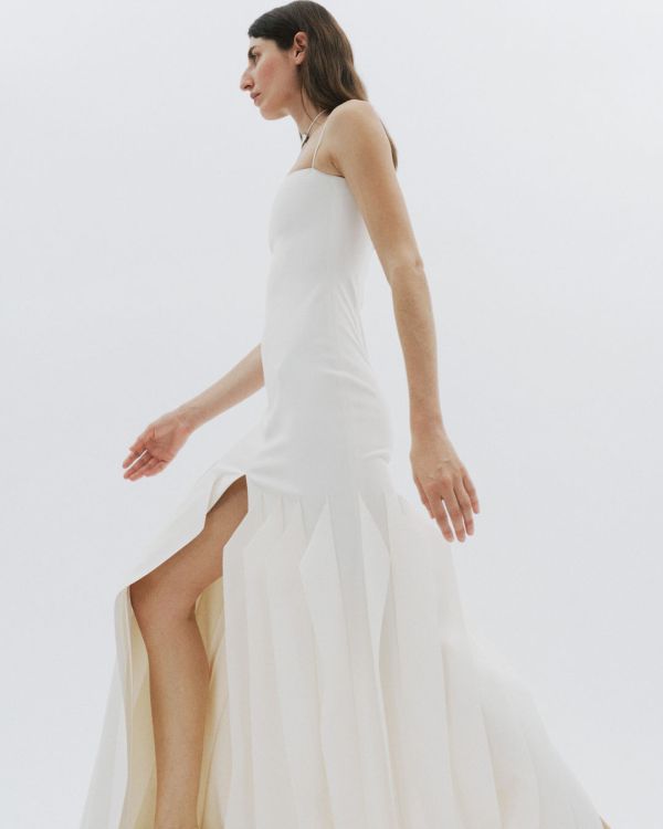 30 Trendy Bridal Dresses Under $1,000