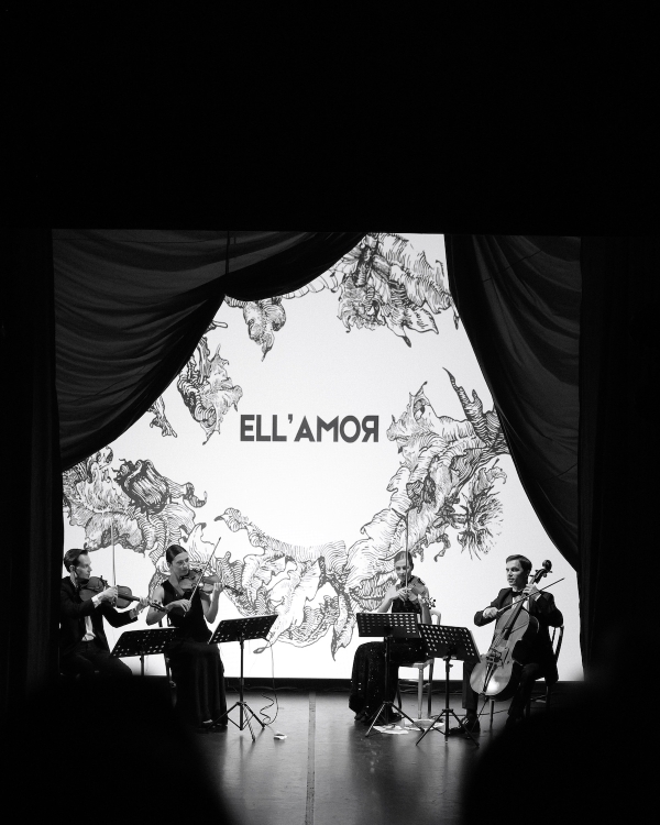 A Dreamlike Wedding with Enchanting Ballerinas & Art in a Historic Palace