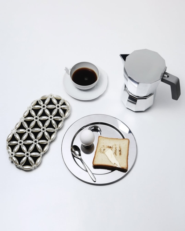 30 Stunning Bridal Clutches for Your Wedding Day Style