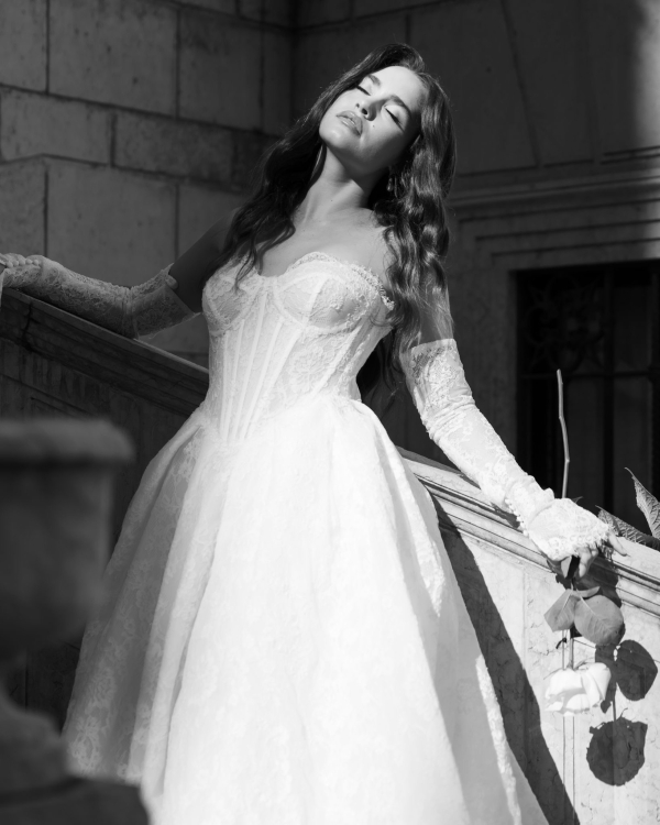 Beauty Brooke Lilias