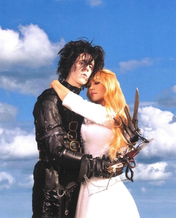 26 Couples Halloween Costume Ideas for 2025