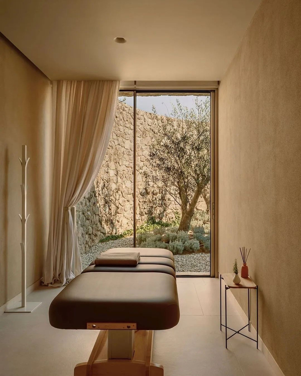 6 Techniques and Wellness Rituals to Calm Those Pre-Wedding Nerves