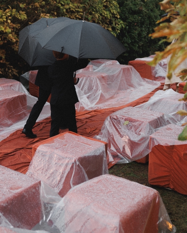 A Dreamlike Wedding with Enchanting Ballerinas & Art in a Historic Palace