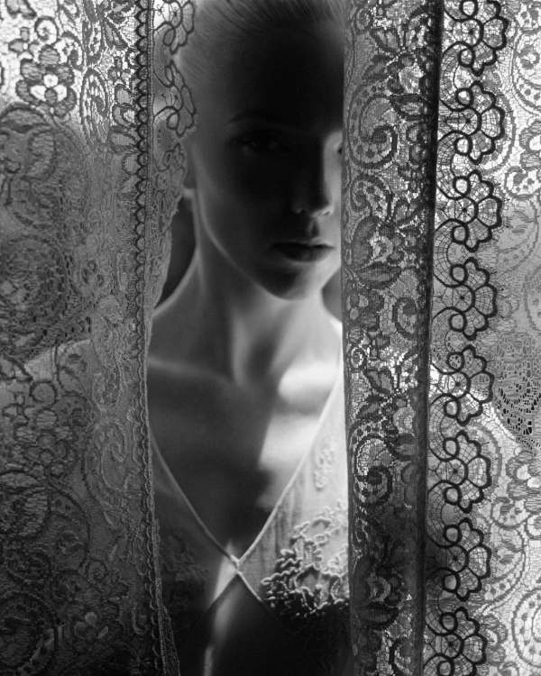 Here’s How to Add High-Fashion Edge to Your Wedding Gallery