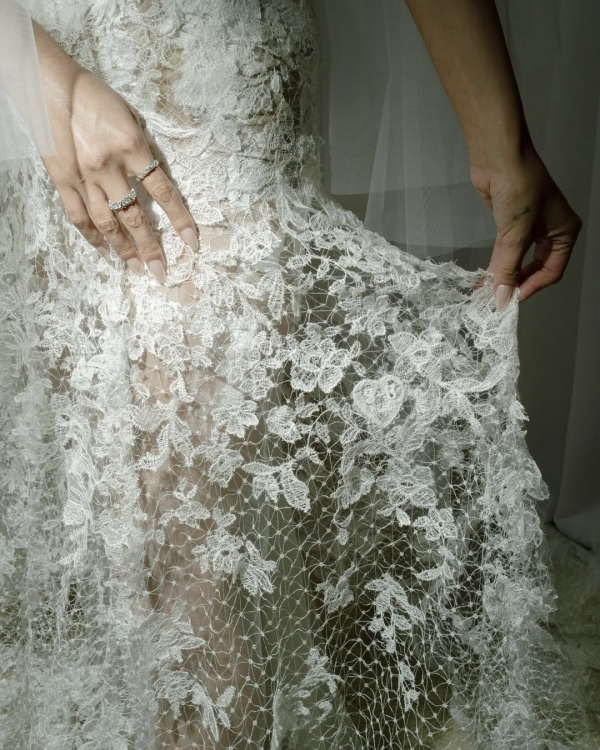 Selena Gomez and Benny Blanco’s Stunning Wedding Photos Revealed