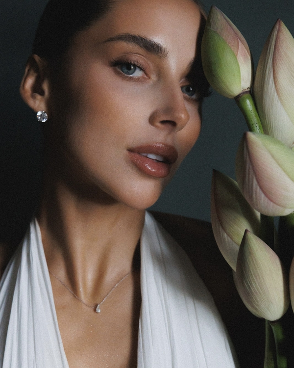 A Dreamlike Wedding with Enchanting Ballerinas & Art in a Historic Palace