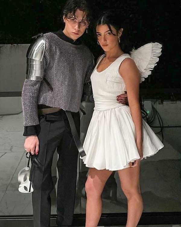26 Couples Halloween Costume Ideas for 2025