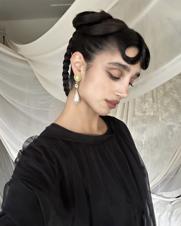 How to Make Your Wedding Hair Stay Perfect All Day