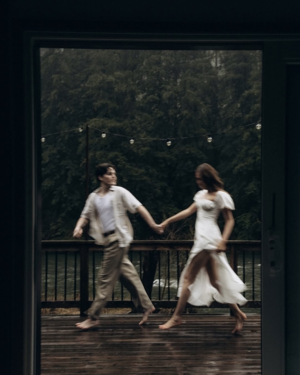 30 ChatGPT Prompts to Solve Wedding Planning Problems With Your Partner