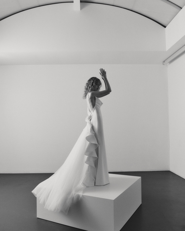 Viktor & Rolf Mariage Unveils Fall 2026 Bridal Collection