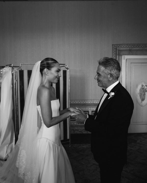 Influencer Angela Caloisi’s Tuscan Villa Wedding Was the Epitome of Cinematic Elegance