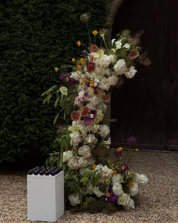 Wedding Florist in Europe | European Wedding Decorators, Flower Arrangements | Bouquet For Bride