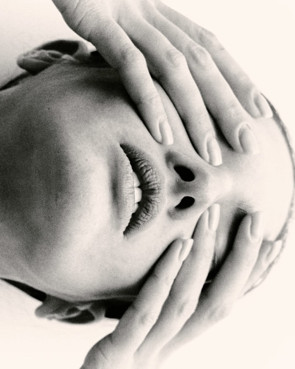 30 ChatGPT Prompts to Solve Wedding Planning Problems With Your Partner