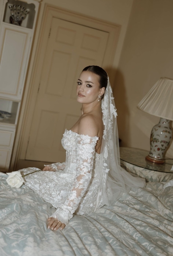 Beauty Brooke Lilias