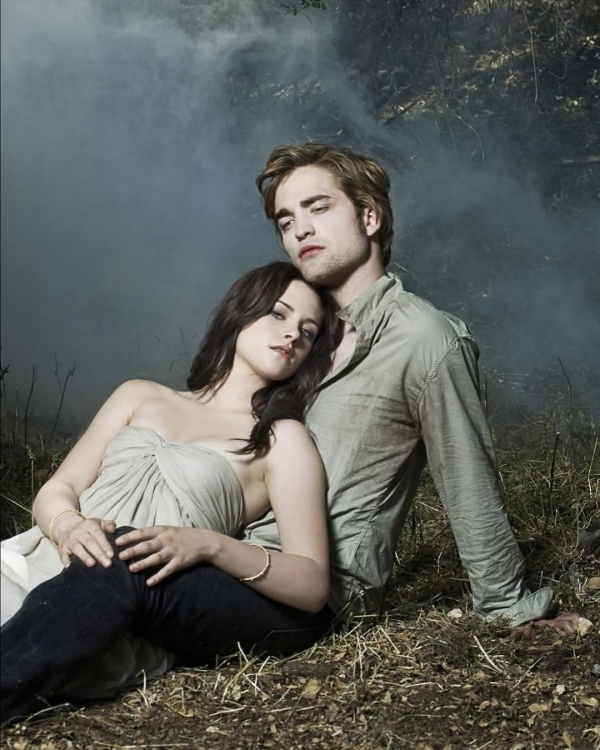 26 Couples Halloween Costume Ideas for 2025