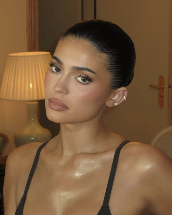 Trend: Toasty Glam Makeup