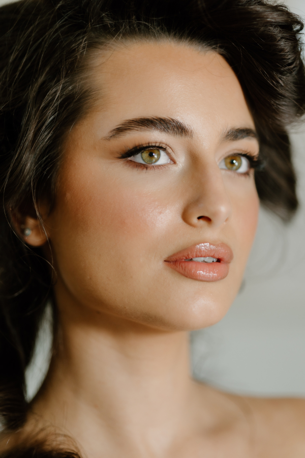 Beauty Brooke Lilias