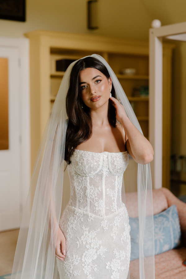 Beauty Brooke Lilias