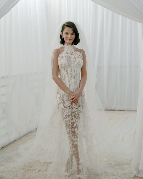 Selena Gomez and Benny Blanco’s Stunning Wedding Photos Revealed