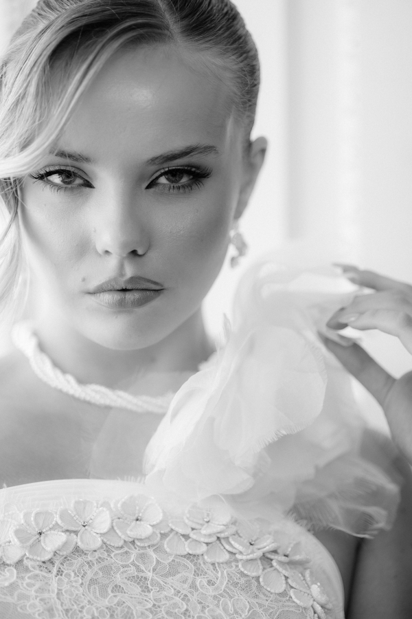 Beauty Brooke Lilias