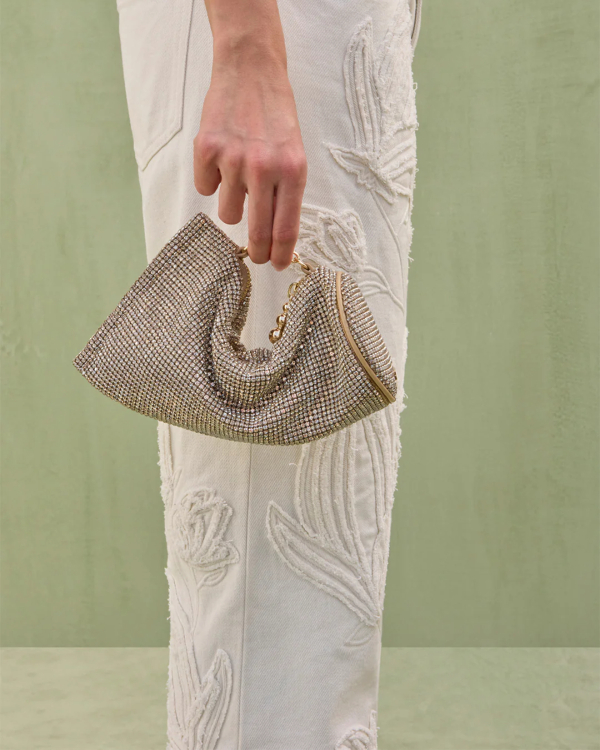 30 Stunning Bridal Clutches for Your Wedding Day Style