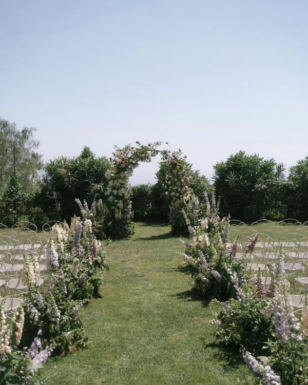 Wedding Florist in Europe | European Wedding Decorators, Flower Arrangements | Bouquet For Bride