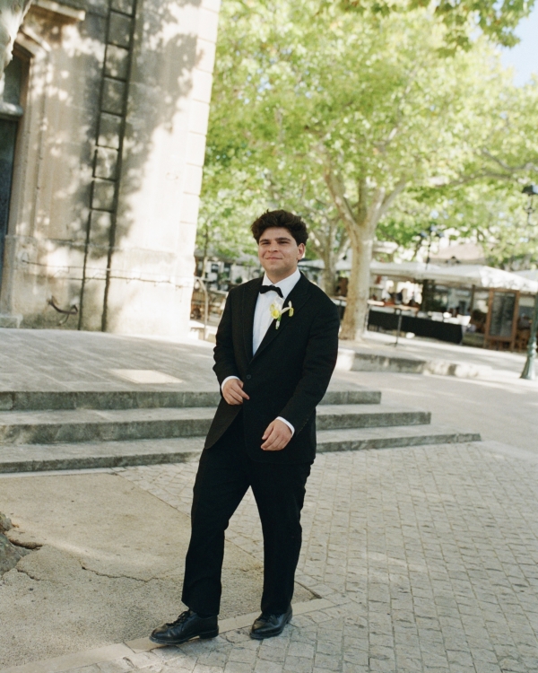 An Artistic Wedding Amongst a Hidden Stone Quarry in Provence