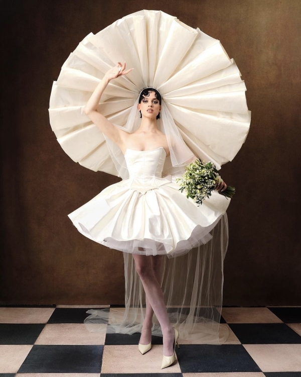 Alternative Bridal Looks | London Fashon Week September 2022 | Simone Rocha Wedding Dress | Molly Goddard, Dilara Findikoglu, Erdem, Harris Reed