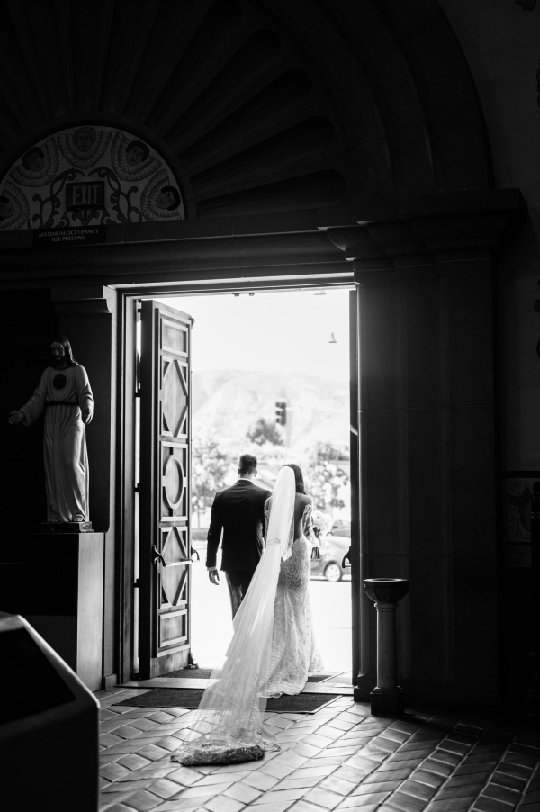 Classic Black Tie Wedding Pictures  | Sara & Devin's Black Tie Wedding in California | Photo