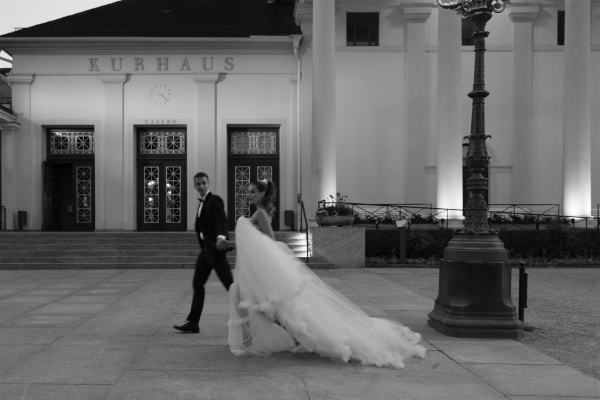 Wedding Set in the Casino