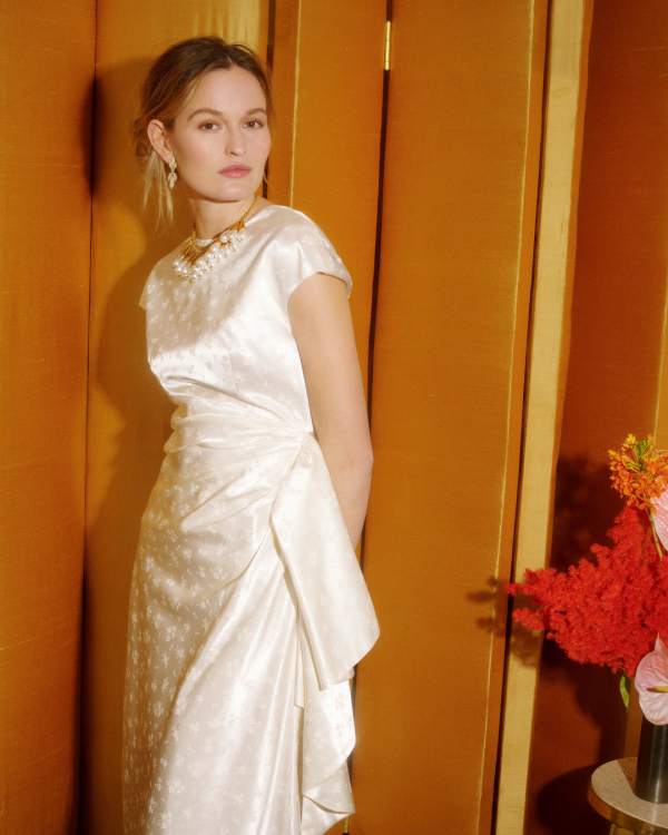 Top 12 Elegant Bridal Dresses for Autumn | Bridal Dresses Inspirations | Best Autumn Wedding Dresses