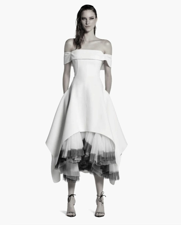 Top 12 Elegant Bridal Dresses for Autumn | Bridal Dresses Inspirations | Best Autumn Wedding Dresses