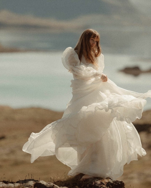 Top 12 Elegant Bridal Dresses for Autumn | Bridal Dresses Inspirations | Best Autumn Wedding Dresses