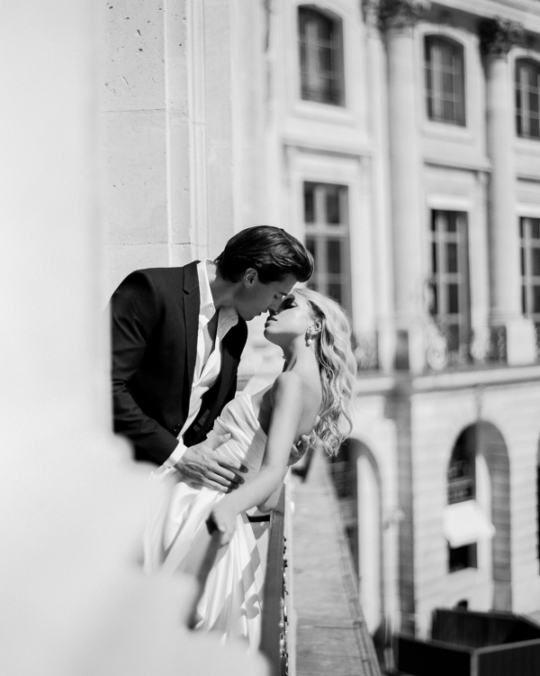 Wedding Day Morning Photo Ideas | Romantic Breakfast at Ritzparis