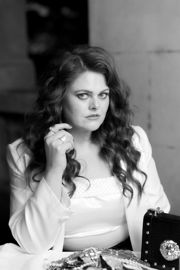 Photographers Petite Visuals