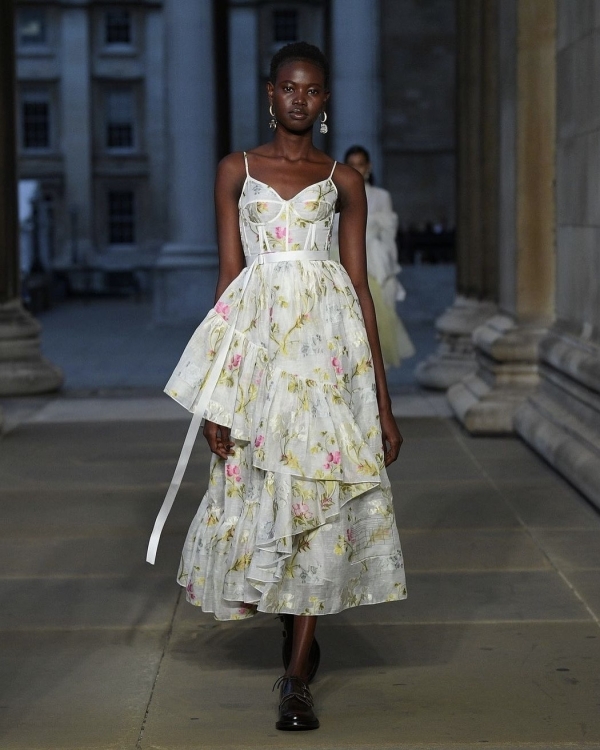 Alternative Bridal Looks | London Fashon Week September 2022 | Simone Rocha Wedding Dress | Molly Goddard, Dilara Findikoglu, Erdem, Harris Reed