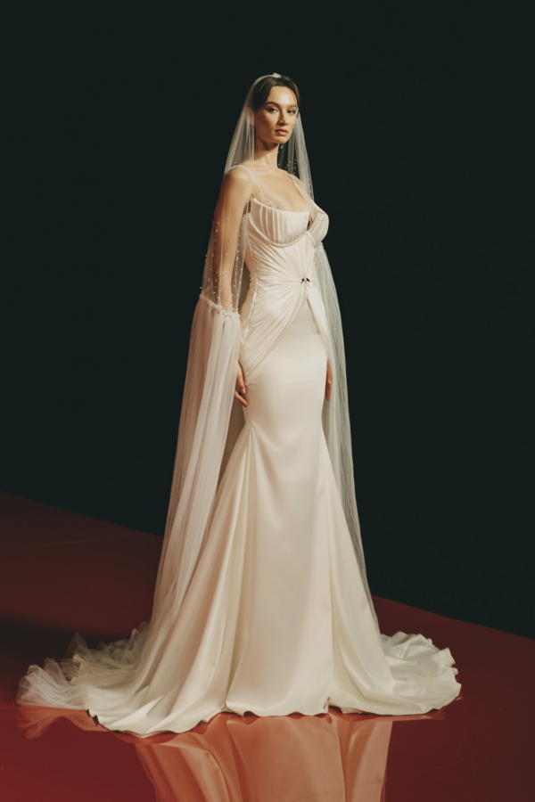 Best Wedding Dress for Hourglass Figure | Bridal Gowns for Hourglass Shape