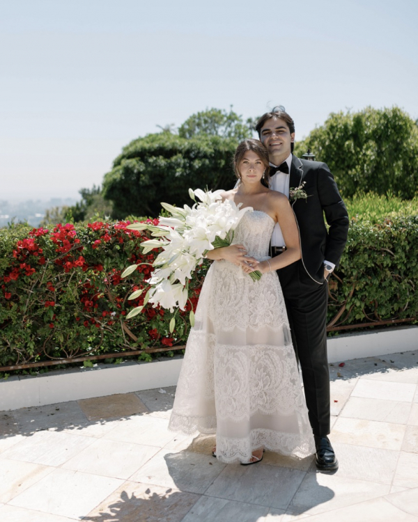 An intimate wedding at parent's residence | Interview with the bride about Persian Abgoosht, heartfelt speeches, and joyful dancing