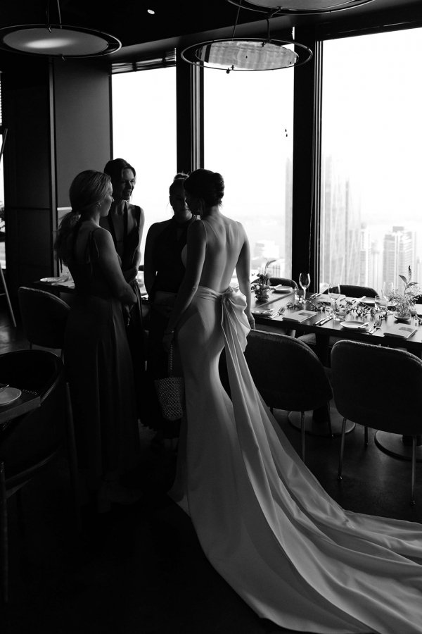 Modern Wedding in Toronto at Canoe | Interview with the Bride About Picking the Venue, Choosing Outfits, and Dealing with Planning Challenges