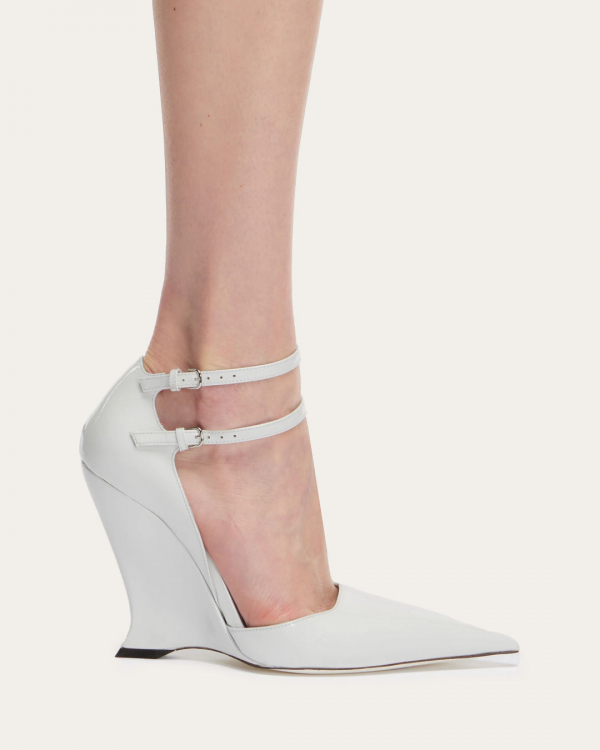 Perfect Bridal Shoes for the Fall