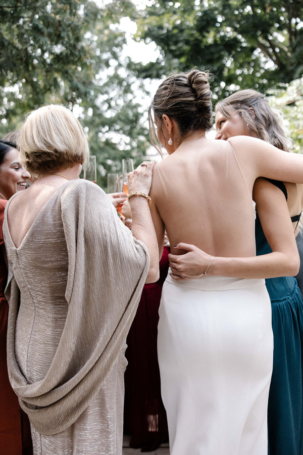 Modern Wedding in Toronto at Canoe | Interview with the Bride About Picking the Venue, Choosing Outfits, and Dealing with Planning Challenges