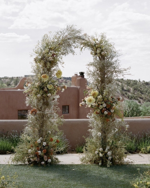 Beautiful Flower Altar Arrangement Ideas