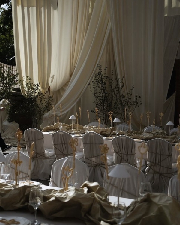 Trend: Wedding Drapery