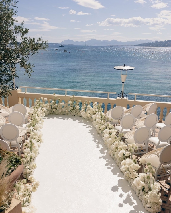 Beautiful Flower Altar Arrangement Ideas