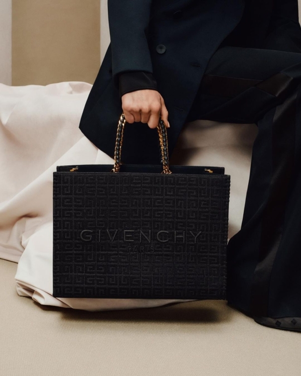 Sarah Burton Announced as the New Creative Director of Givenchy